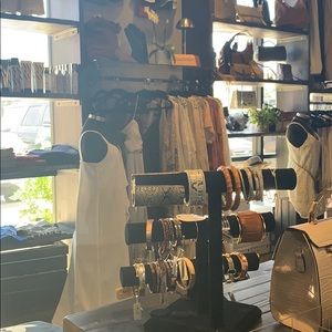 Meet your Posher, Emelia